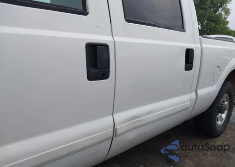 2002 Ford F-350 Lariat/Xl/Xlt из США, поврежденный, VIN 1FTSW31F62EB93708